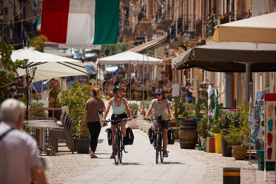 Self-Guided Cycling through Baroque Sicily - undefined - Image 4