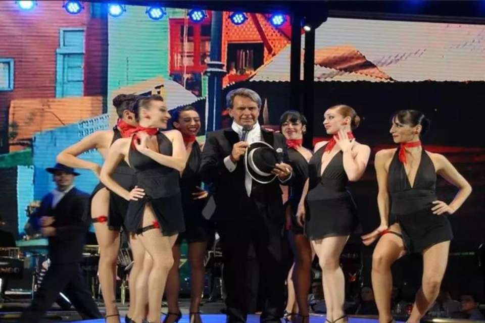 Señor Tango Porteña Dinner & Tango Show - Tangol Tours - Argentina - Image 3