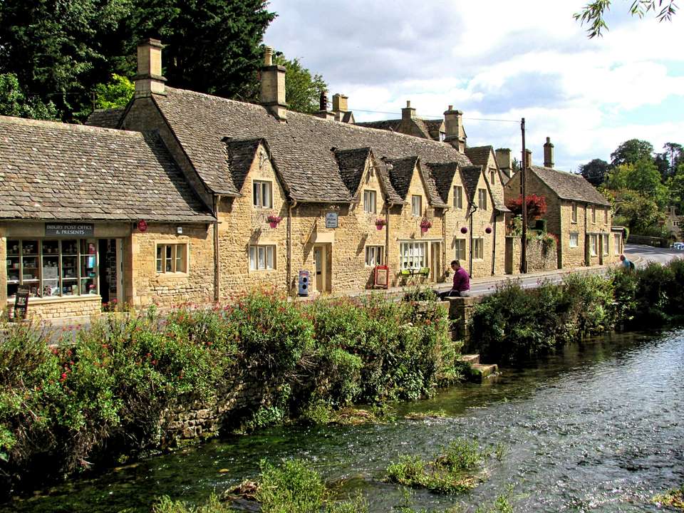 Shades of the English Countryside featuring London, Cornwall & Cotswolds - Collette Tours - England