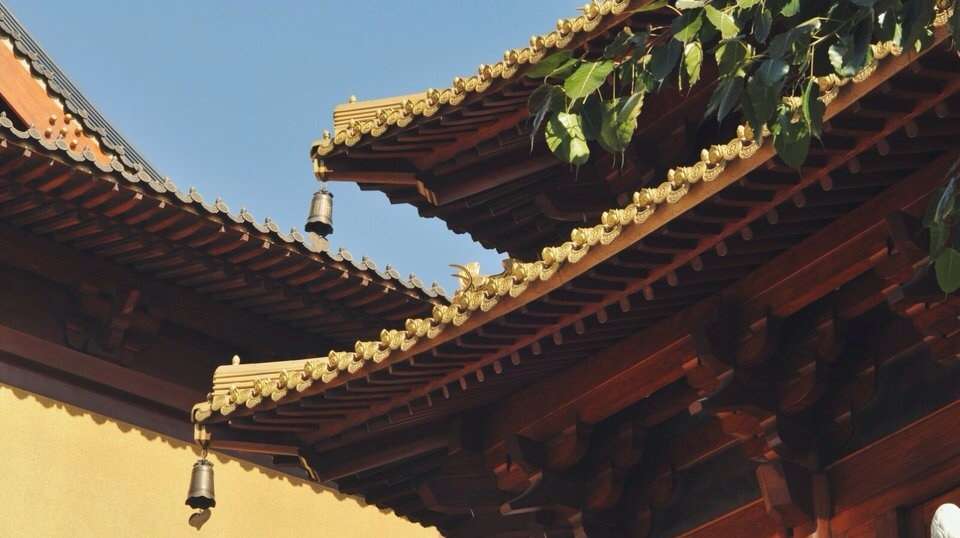 Shanghai Highlights and Zhujiajiao Water Town - Shanghai Advisor Tour - China - Image 4