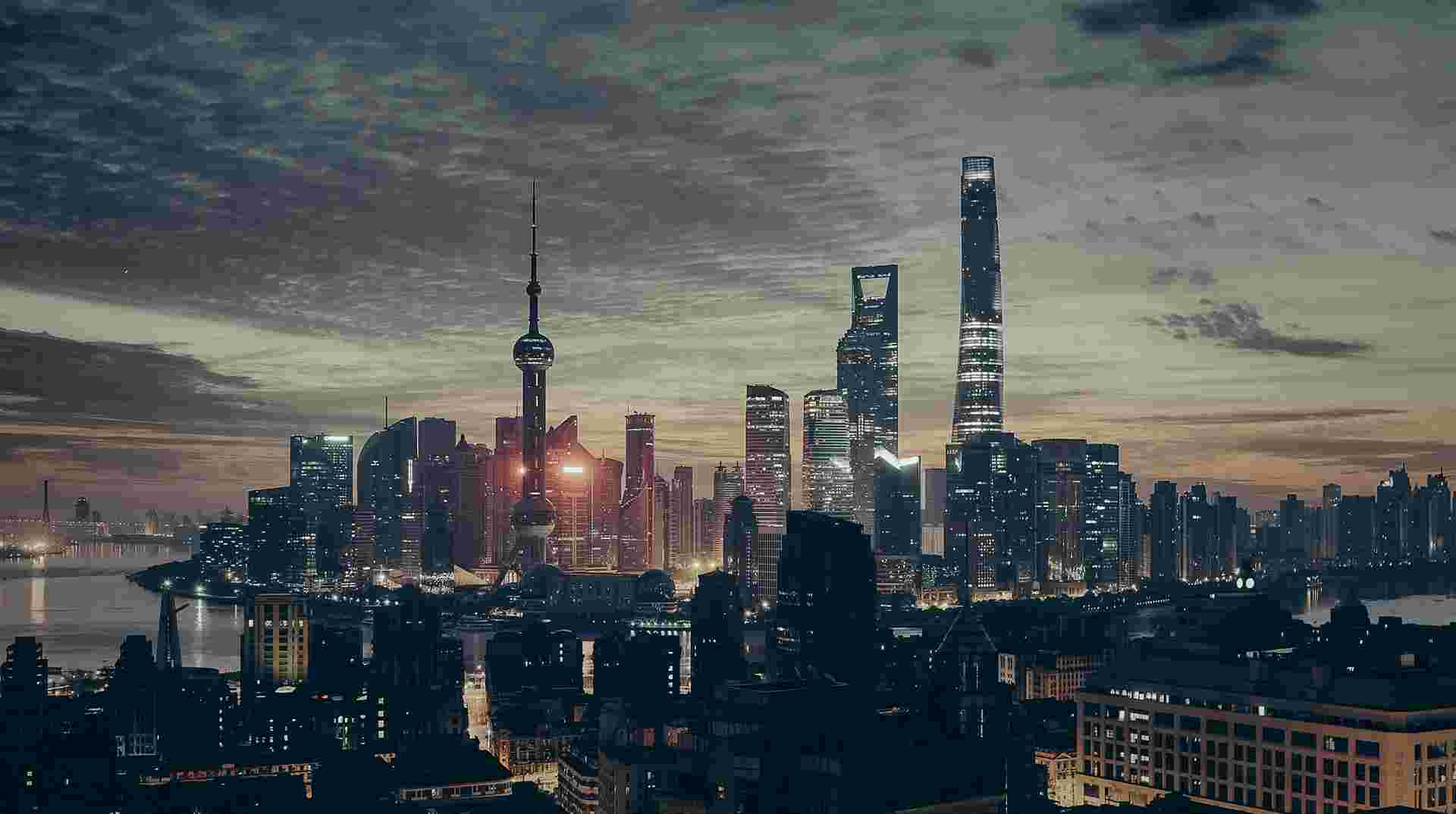 Shanghai Huangpu River Cruise and Secret Bar Experience 