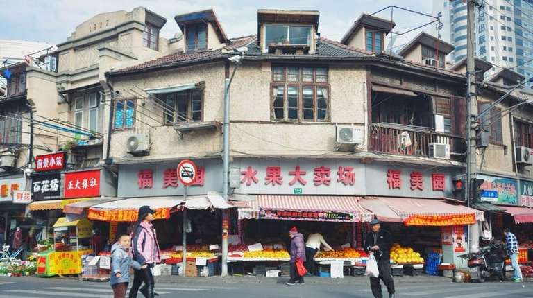 Shanghai Old City Walking and Food Tour trip - alternative tour available