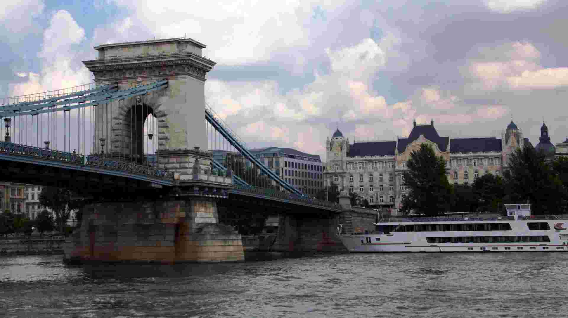 Sightseeing Cruise on the Danube