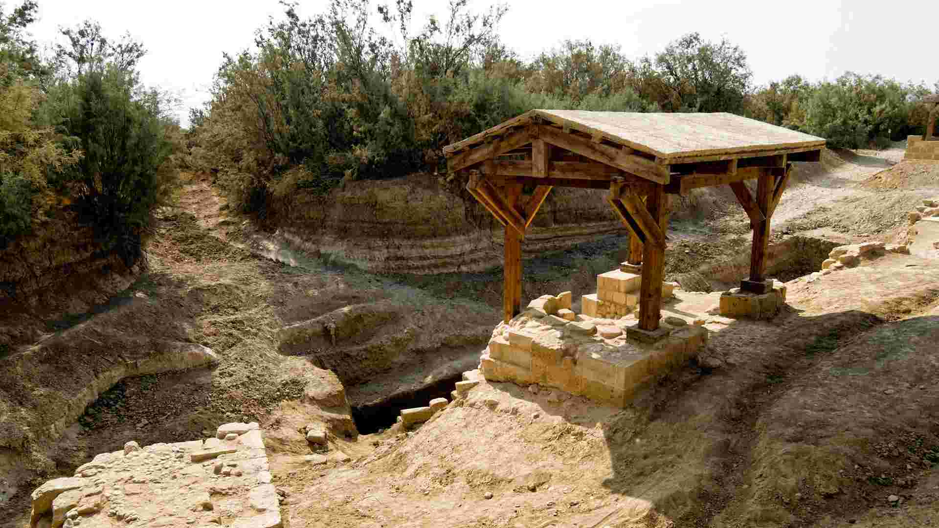 Signature: Jordan's Petra, Wadi Rum & the Dead Sea