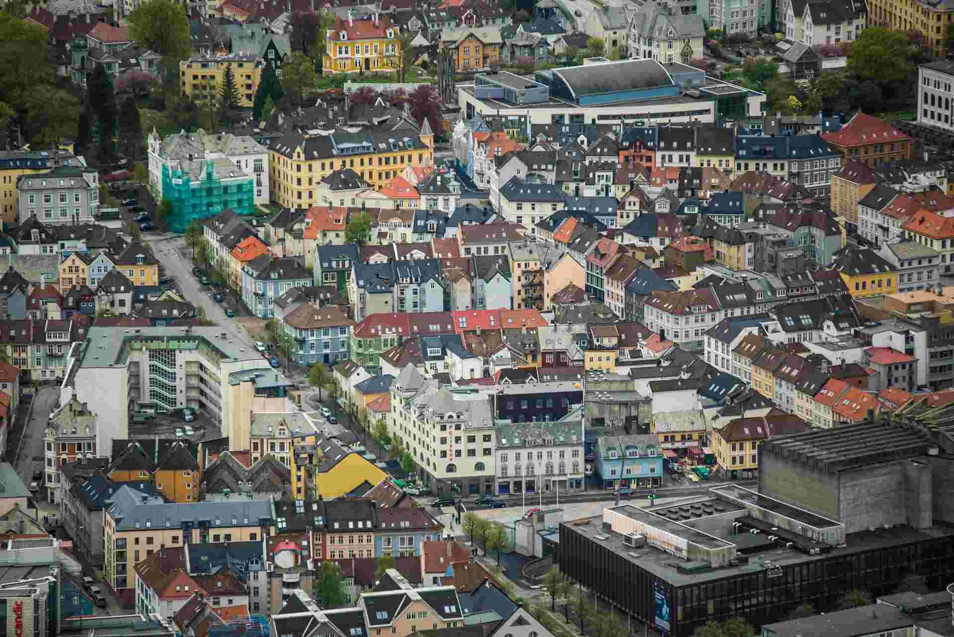 Signature: Norway's Fjords & Mountain Vistas