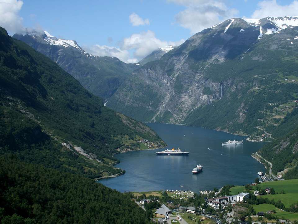 Signature: Norway's Fjords & Mountain Vistas - G Adventures - Norway - Image 2