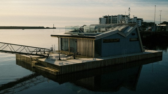 Image 5 of 9