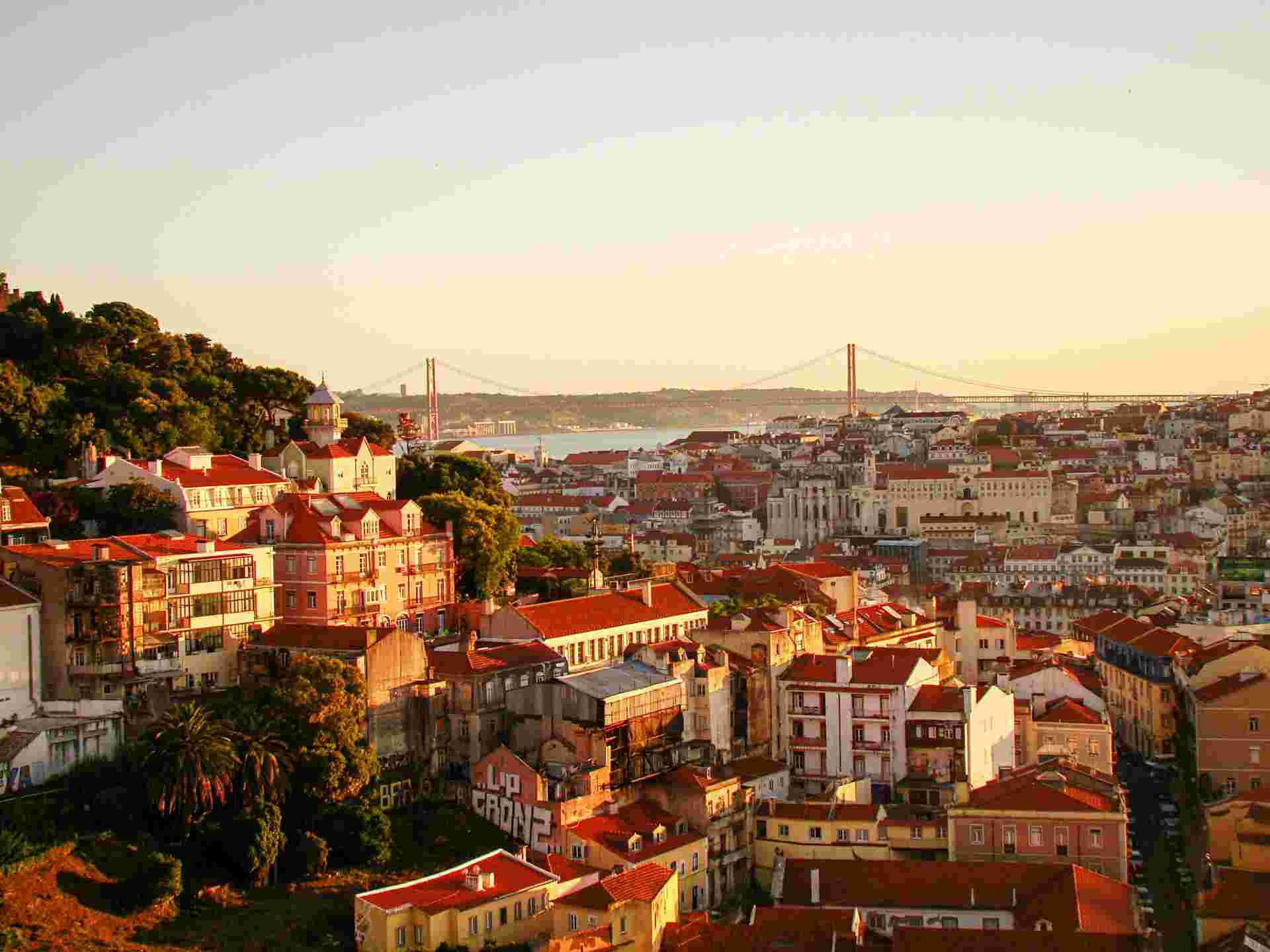 Signature Portugal | Among the Whitewashed Hills