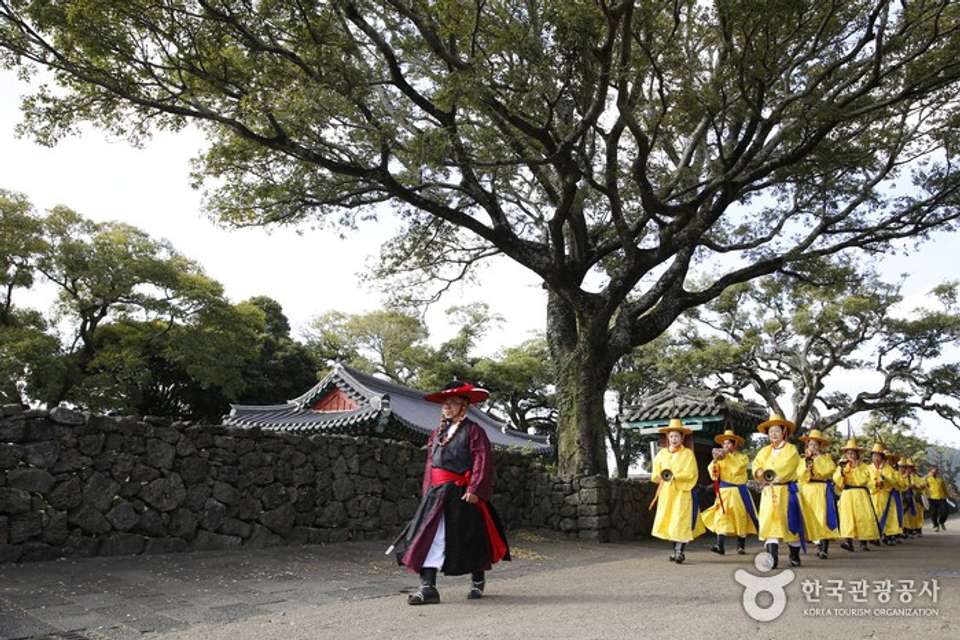 Image 11 of 12