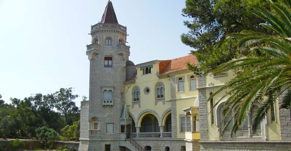 Sintra & Cascais Sightseeing: Full-day Private Tour - Takinguthere - Tut Travel Lda - Portugal - Image 2