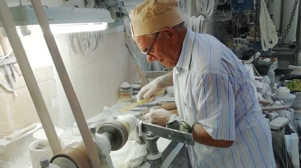 Small Group San Gimignano & Volterra Tour from Siena - Tuscan Escapes - Italy