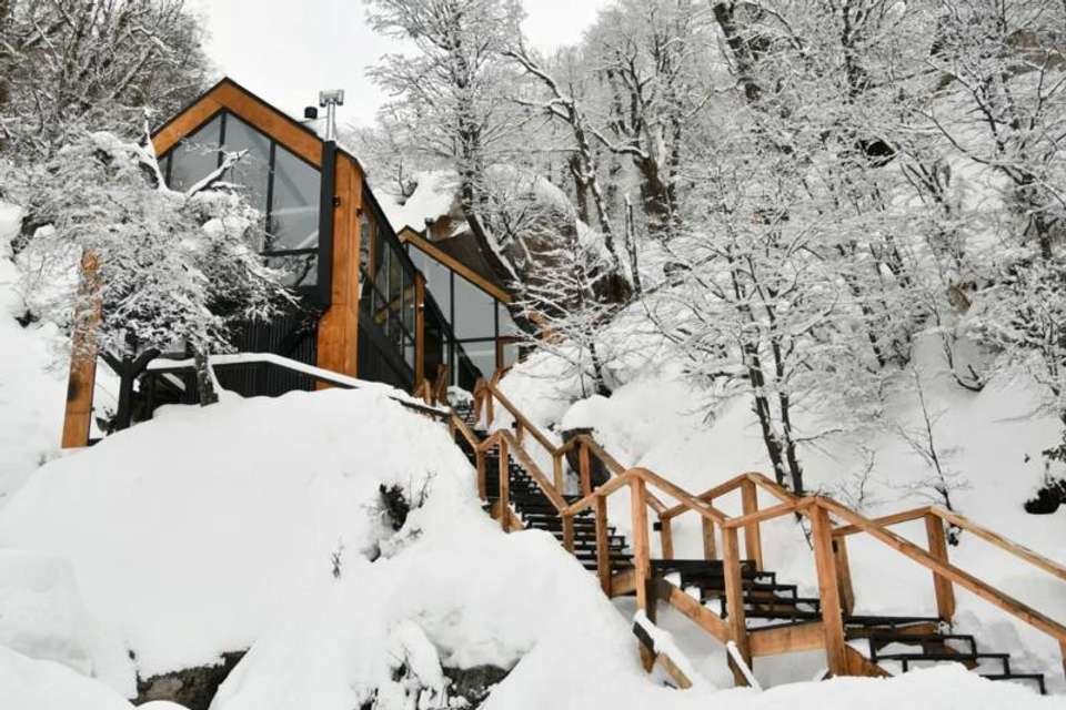 Snow Adventure at La Cueva Catedral - Tangol Tours - Argentina - Image 10