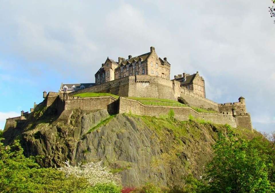 Solo Lite Best of Britain Ireland France & Italy - Indus Travels - France - Image 3