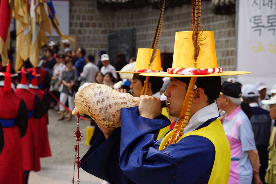South Korea Discovery Tour - Tweet World Travel - South Korea - Image 2