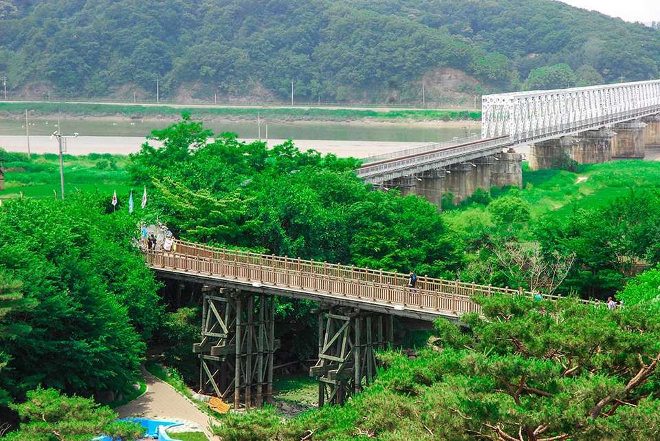 South Korea Highlights - Intrepid Travel - South Korea - Image 7