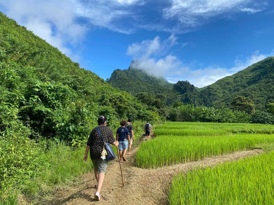 Southeast Asia: Bangkok, Laos & The Cardamom Mountains - G Adventures - Cambodia - Image 13