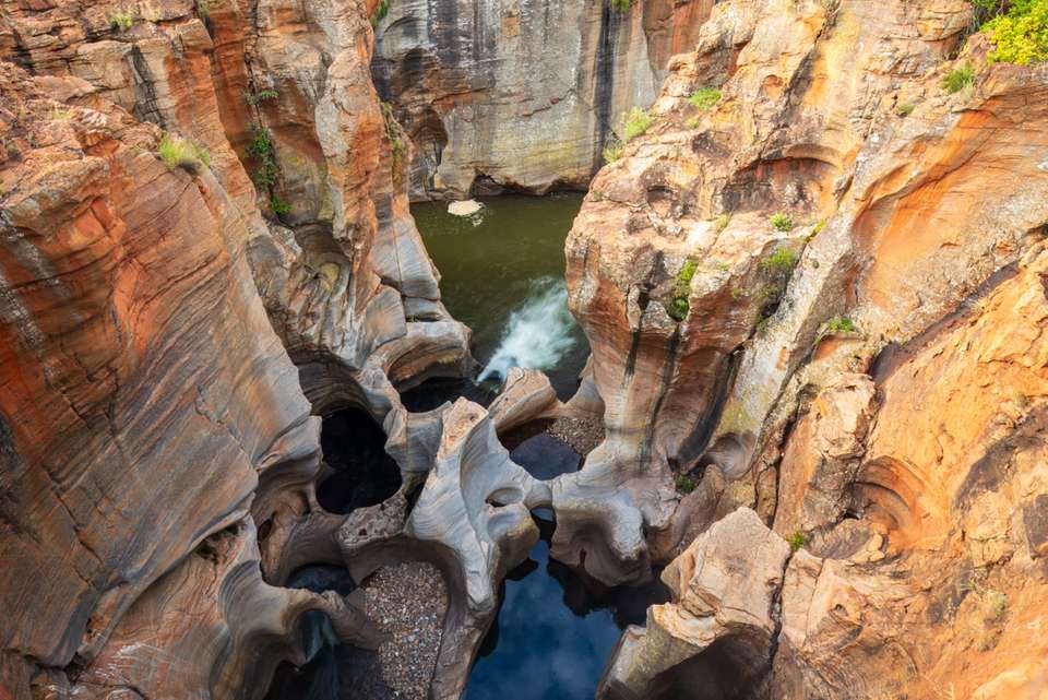 Southern Africa Safari - Intrepid Travel - Zimbabwe - Image 4