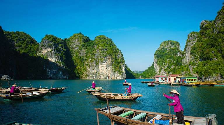 Hanoi Local boat rides Tour: Southern and Northern Vietnam Tour