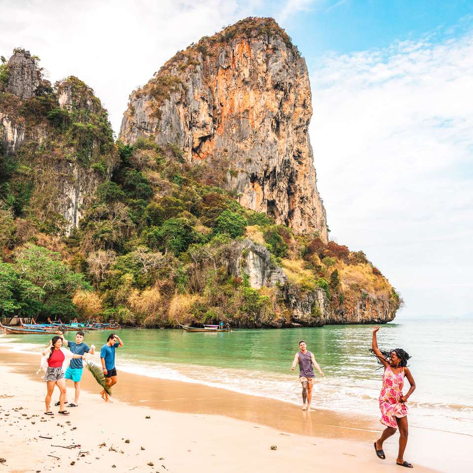 Southern Thai Highlights - Contiki - Thailand - Image 6