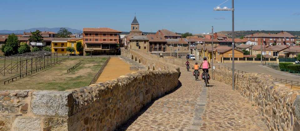 Spanish Camino by Bike: Leon to Santiago - Utracks - Spain - Image 2