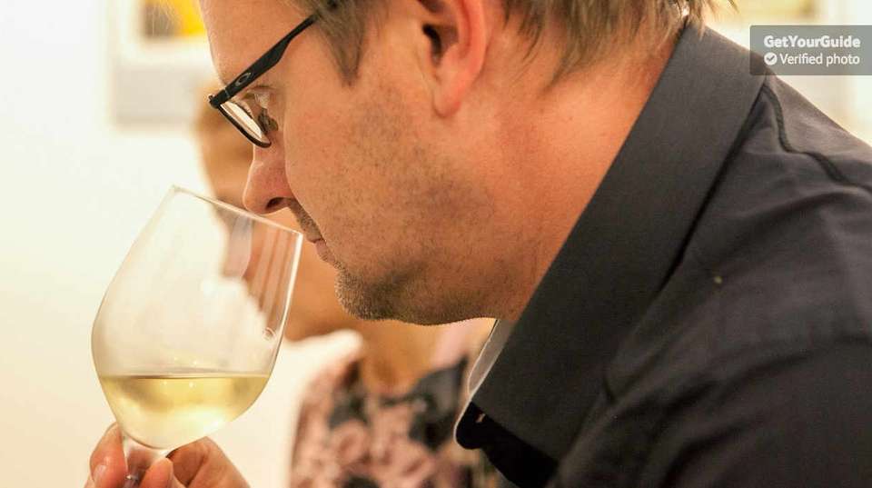 Spanish Wine Tasting in Barcelona - Taller Projectes Oci Sal - Spain - Image 3