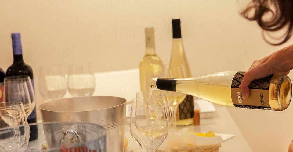 Spanish Wine Tasting in Barcelona - Taller Projectes Oci Sal - Spain - Image 2