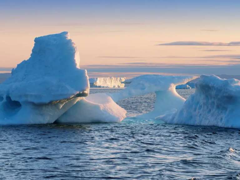 Europe Polar expeditions and cruise Tour: Spitsbergen, Greenland and Iceland - M/V Sylvia Earle