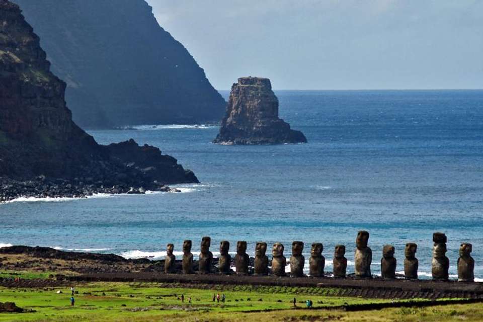 Sunrise at Tongariki on Easter Island - undefined - Image 2