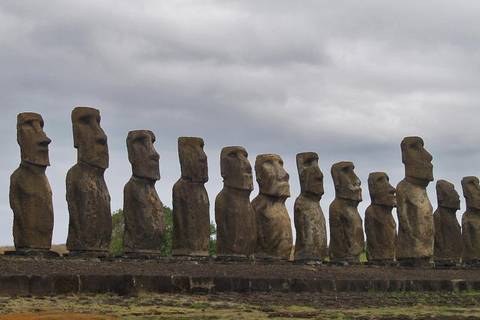 Guided And Escorted Tours: Sunrise At Tongariki On Easter Island