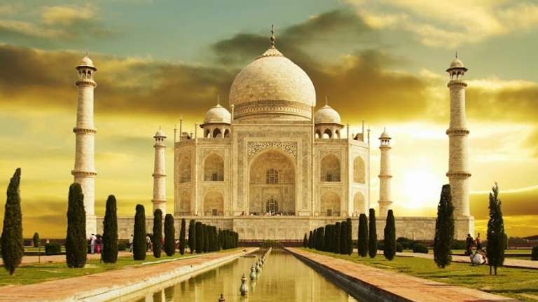 Sunrise tour of the Taj Mahal from Delhi