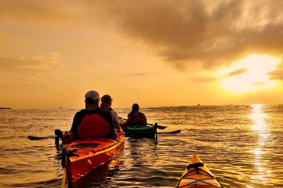 Sunset Cartagena in Kayak - Tangol Tours - Colombia - Image 4