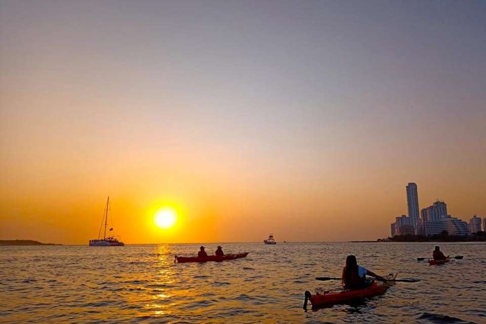 Sunset Cartagena in Kayak - Tangol Tours - Colombia - Image 5