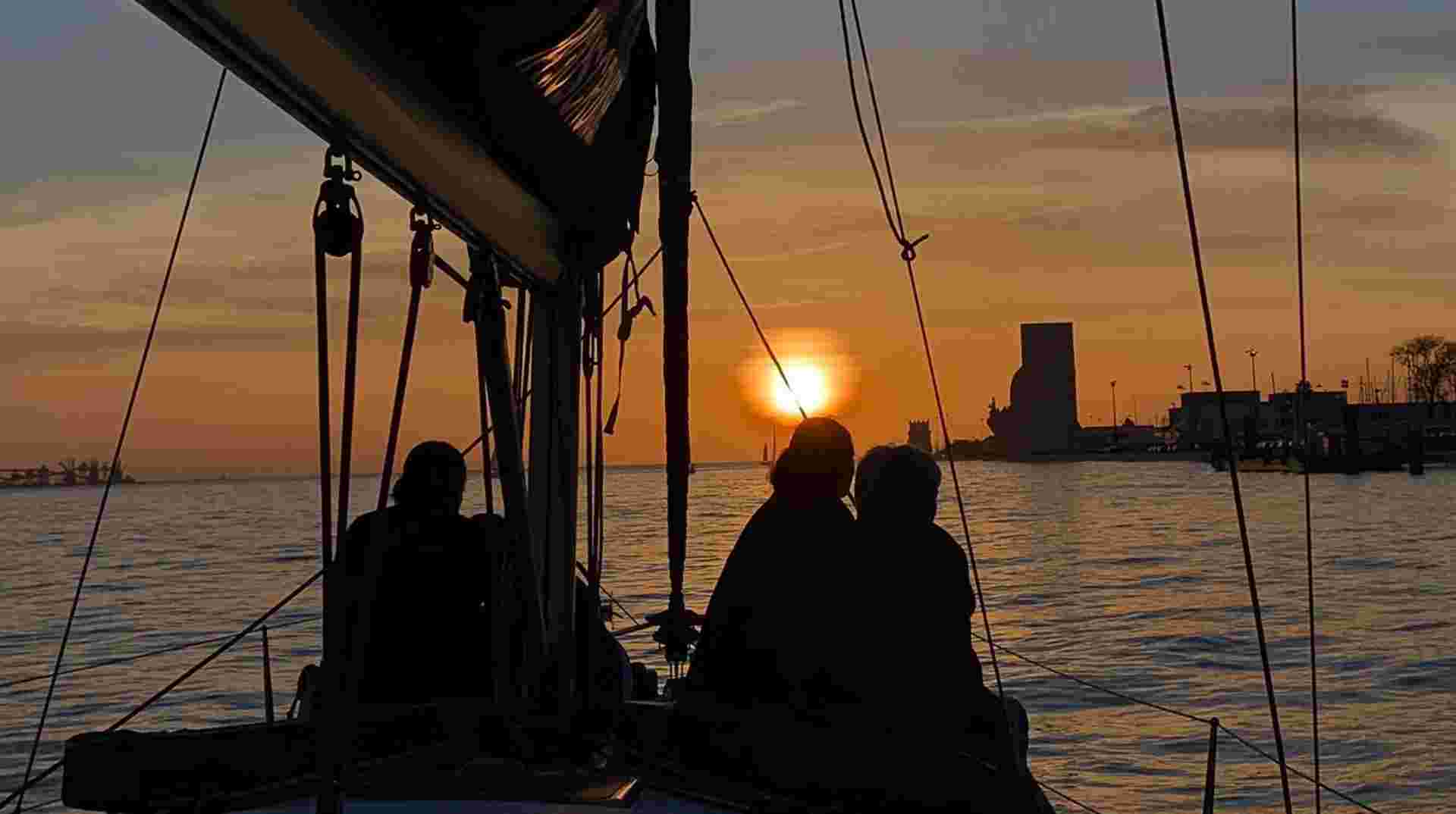 Sunset Sailing Cruise