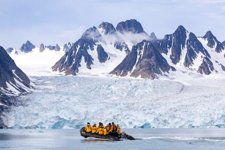 Svalbard in Spring: Sea Ice, Pristine Snow and Wildlife (12 Days)