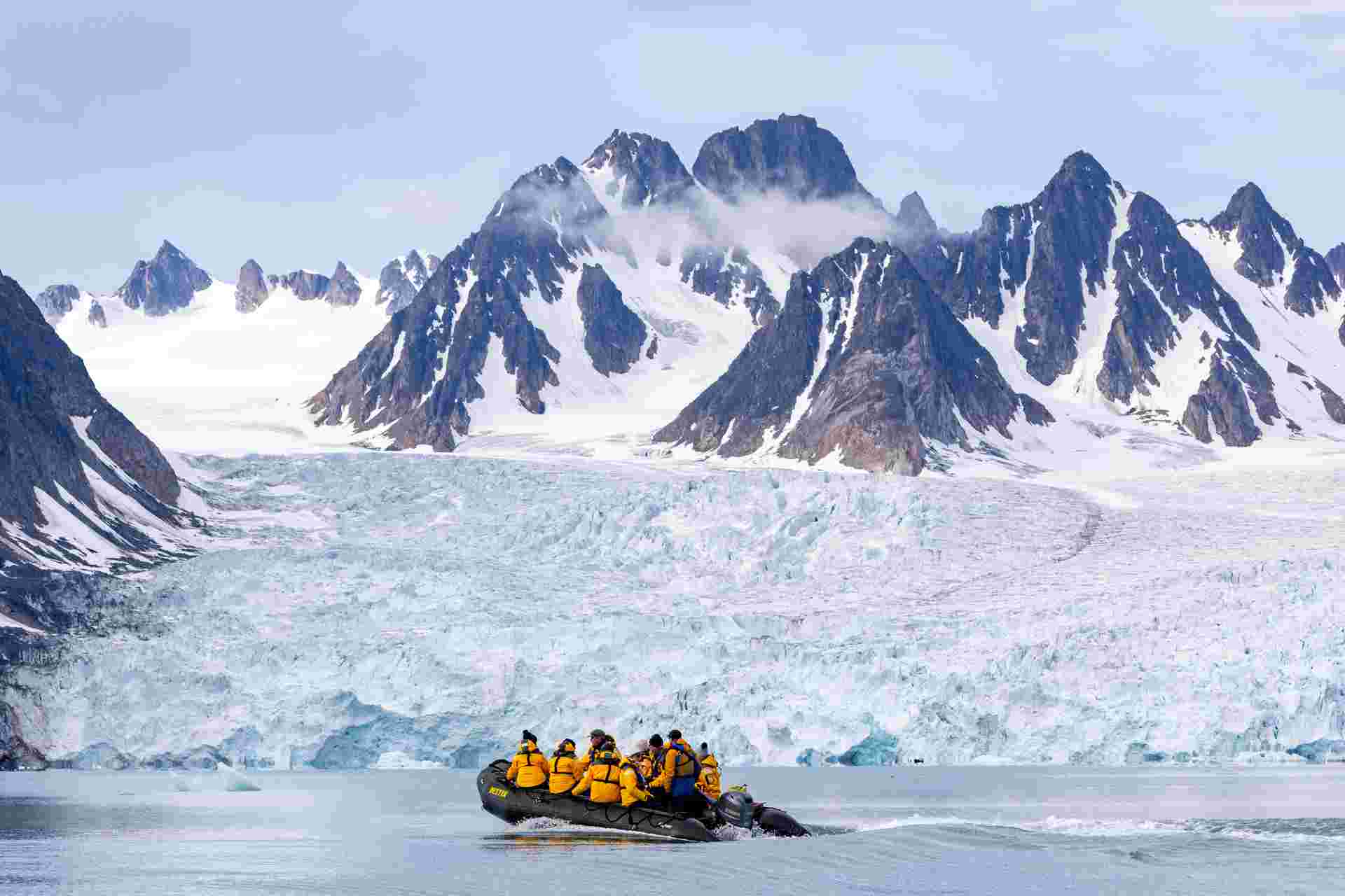 Svalbard in Spring: Sea Ice, Pristine Snow and Wildlife