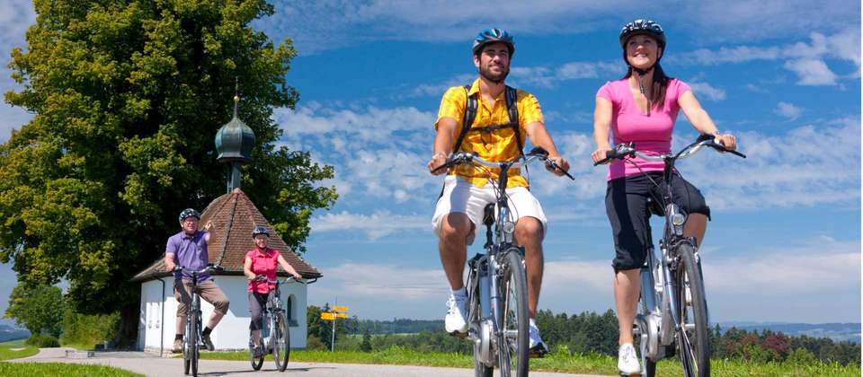 Swiss Lakes Cycle - Utracks - Switzerland - Image 1
