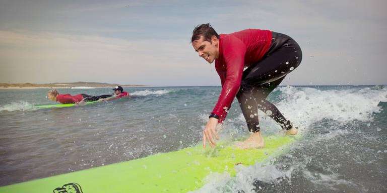 Oceania Tours for Young Adults: Sydney to Brisbane Experience: Bushwalks & Surfing
