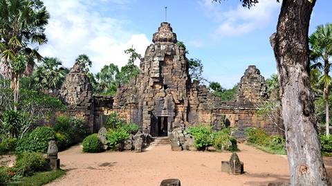 Ta Prohm & Yeay Pov Temple Tour With Silk Weaving Village - July 2027