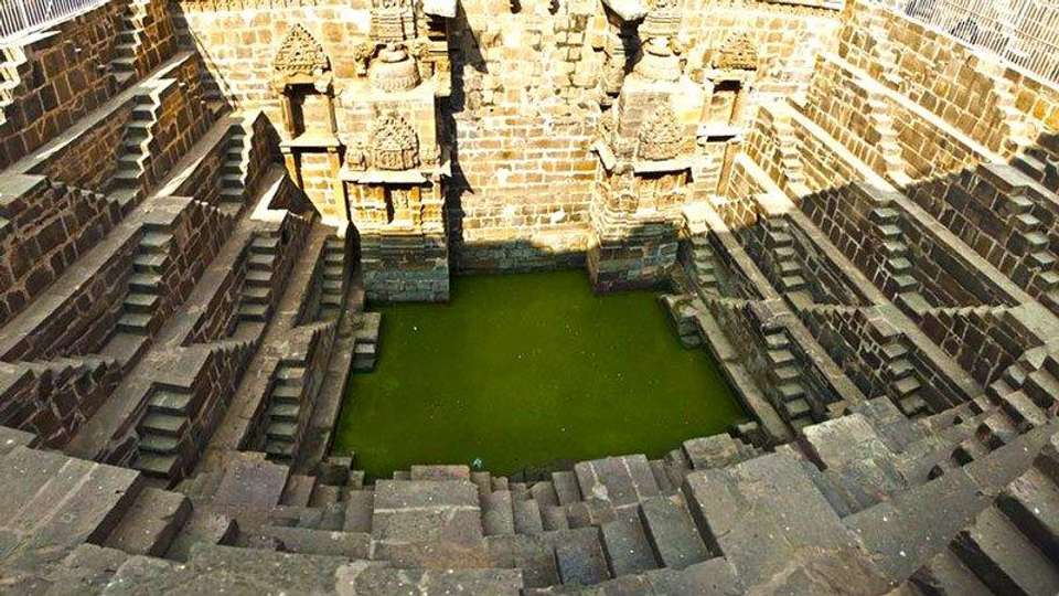 Taj to Varanasi - Encounters Travel - India