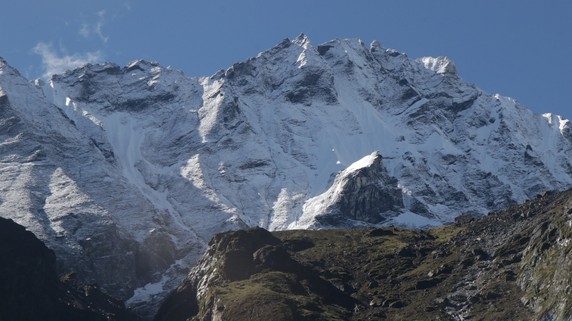 Image 5 of 9