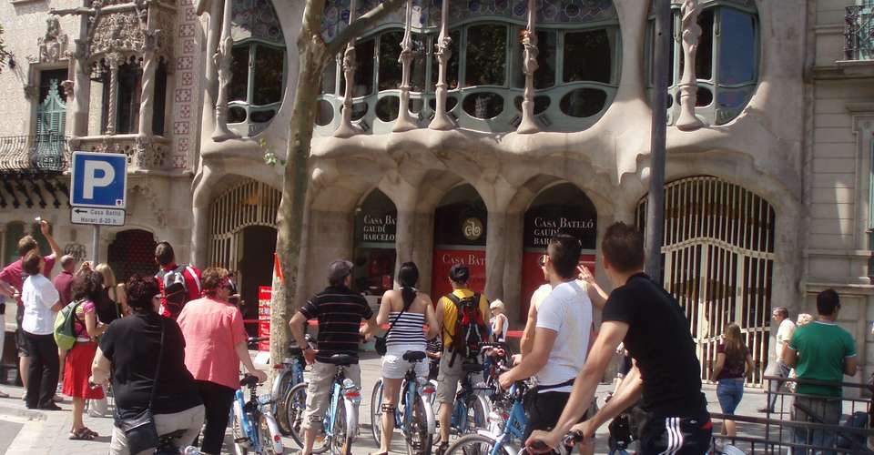 Tapas Bike Tour - Born Bike Tours Barcelona - Spain - Image 2