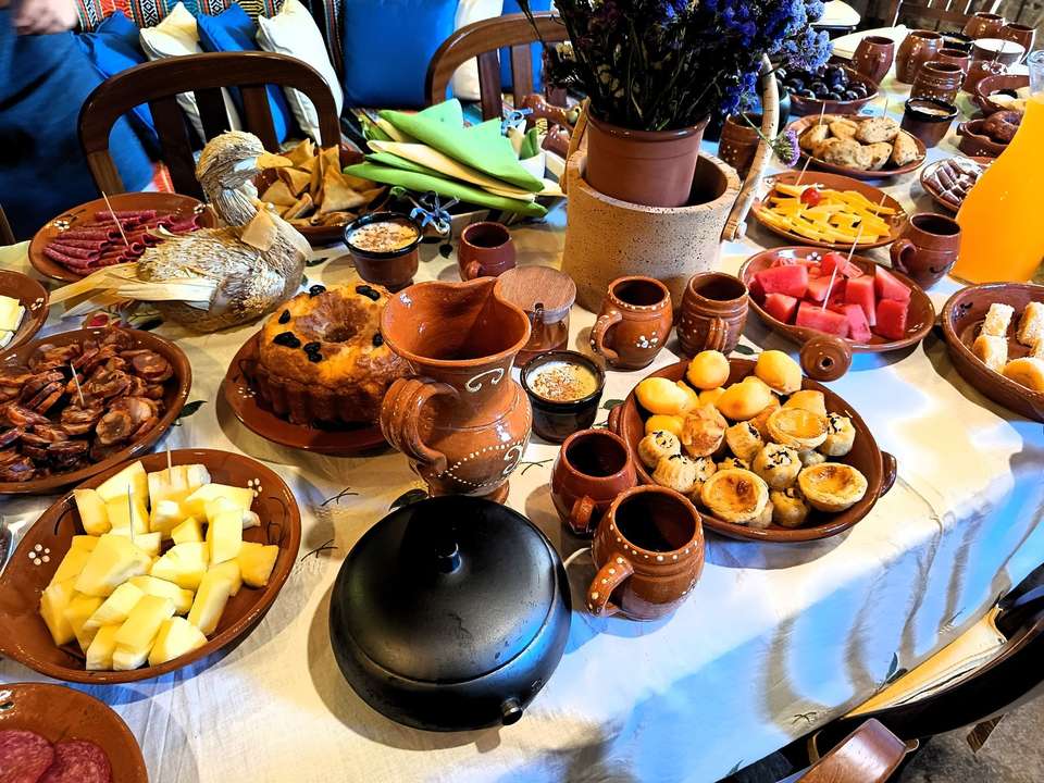Taste of Sintra’s Wonders - Wine & Tapas Tasting Tour - Wonder Van - Portugal - Image 8
