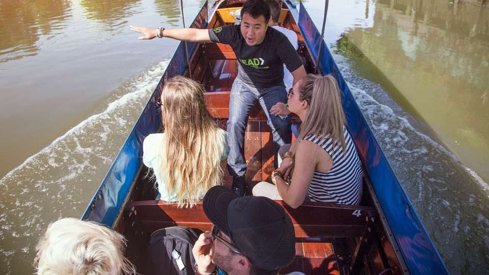 Thailand: Night Markets & Blue Waters - G Adventures - Thailand