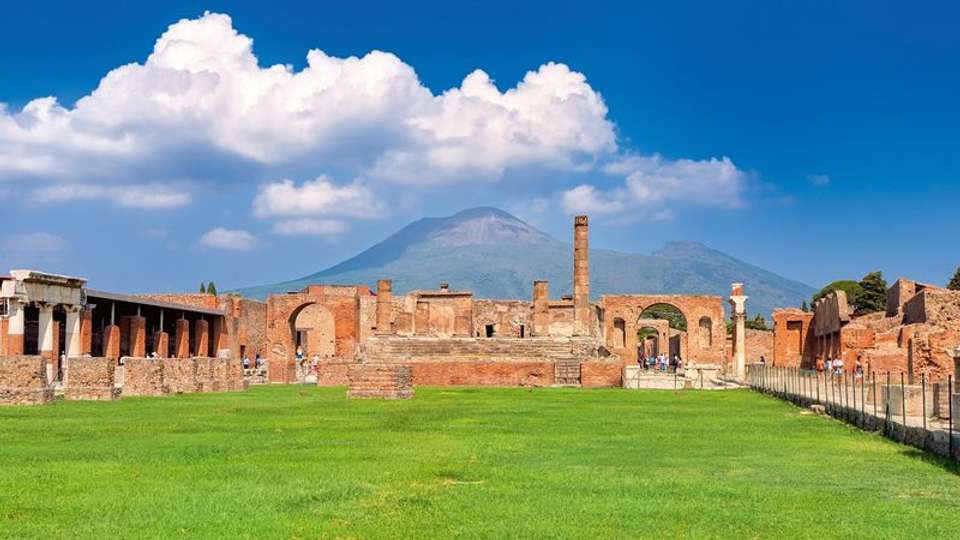 The Best Spots in Sicily and Southern Italy (port-to-port cruise) - Tweet World Travel - Malta - Image 7