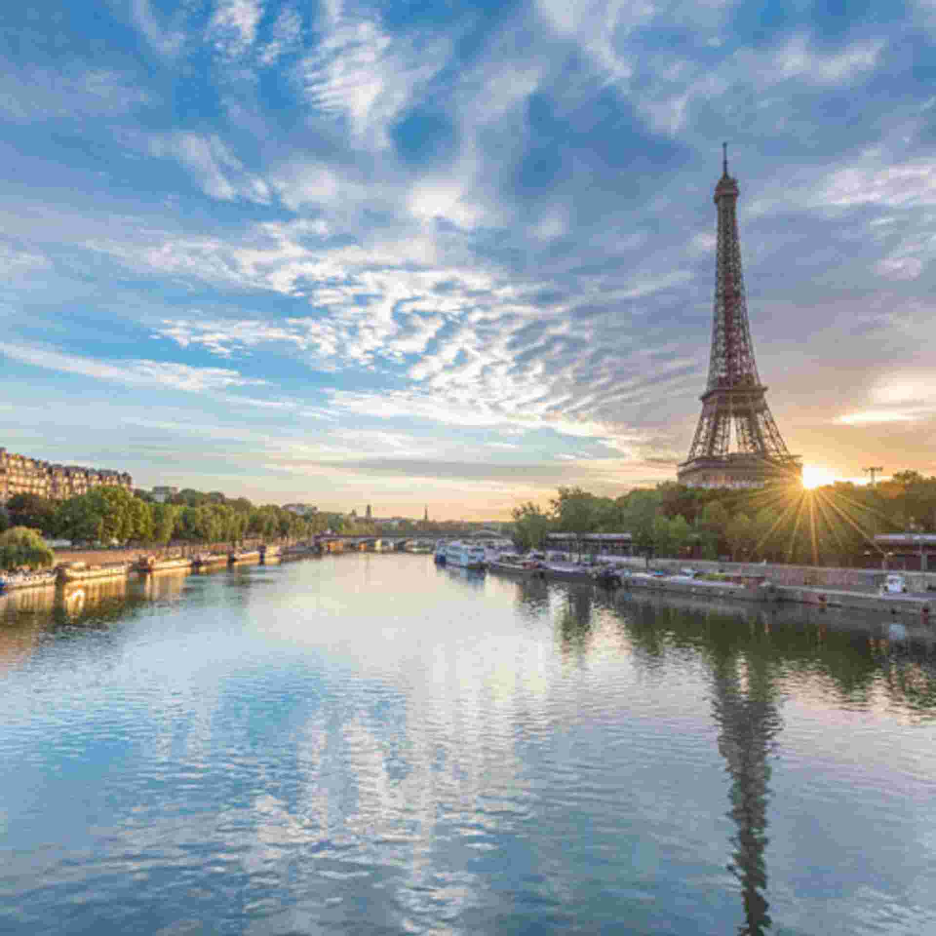 The Classic Normandy and the Loops of the Seine ¿ Charming Villages, Gourmet Discoveries and the Armada de Rouen (port-to-port cruise)
