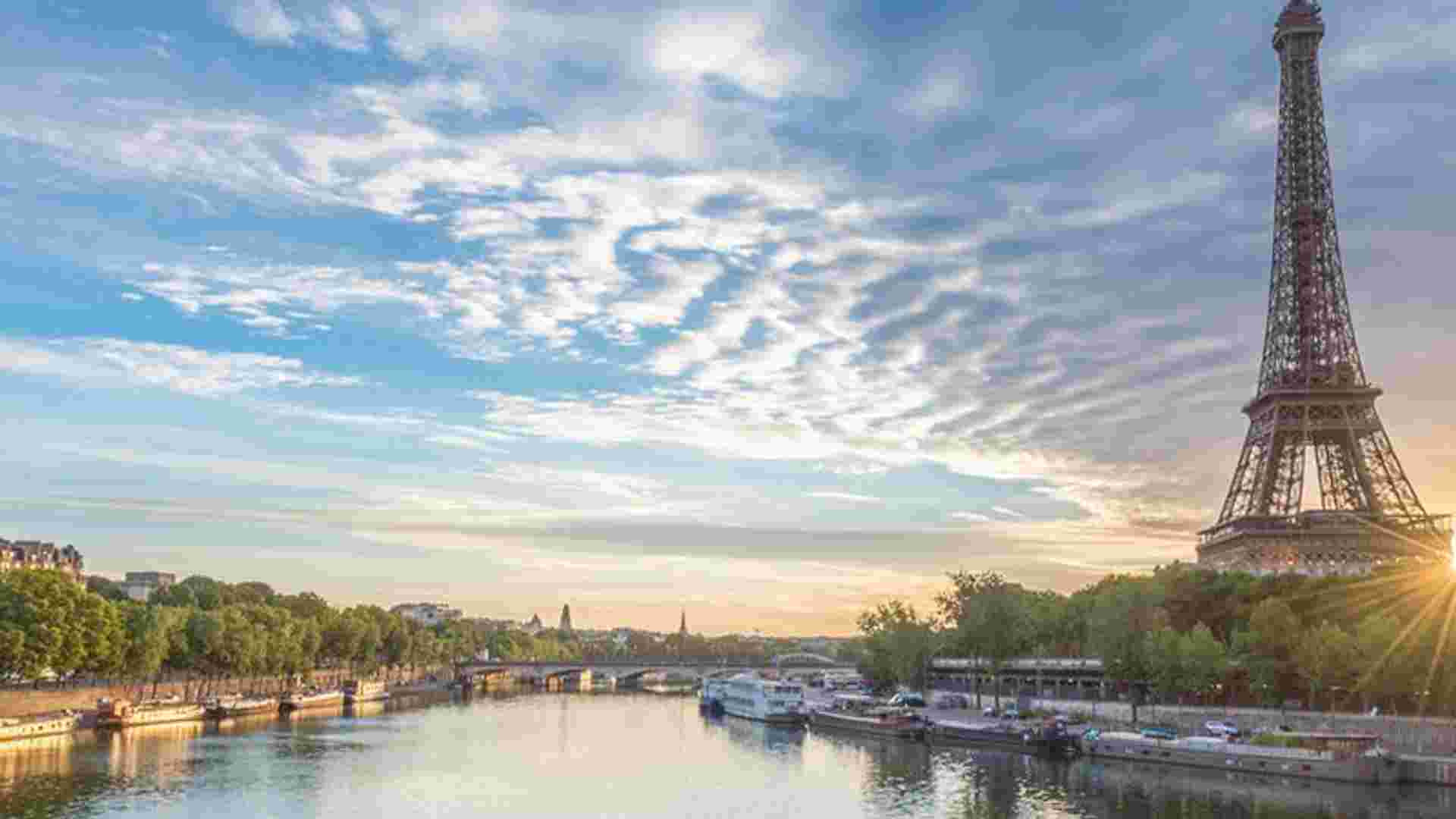 The classic Normandy and the loops of the Seine - Charming villages, gourmet discoveries and the Rouen Armada (port-to-port cruise)