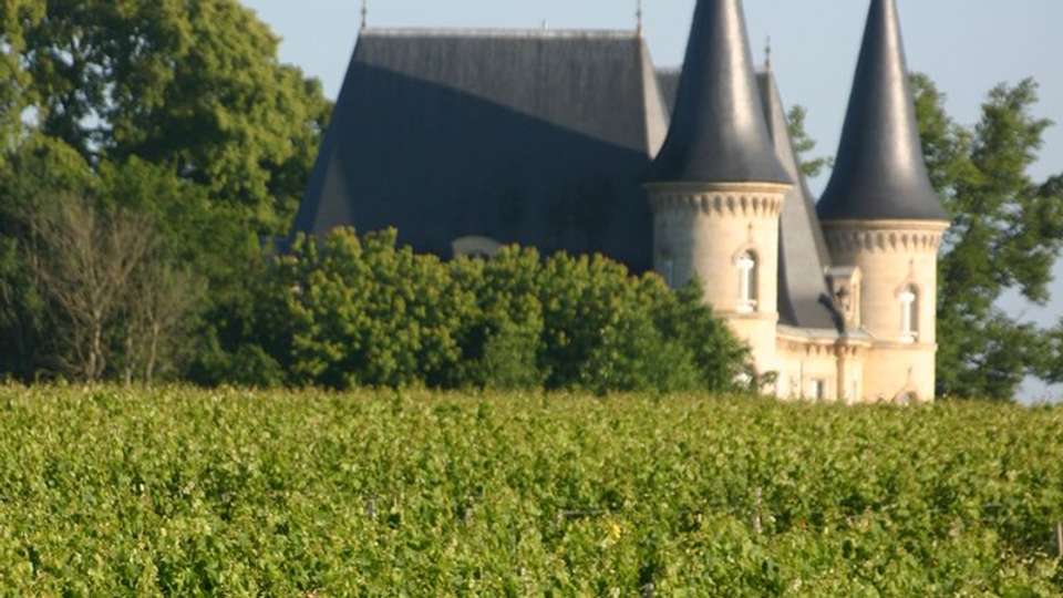 The exceptional region of Bordeaux (port-to-port cruise) - Tweet World Travel - France - Image 2