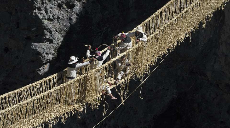 The Last Inca Bridge & Four Lagoon Tour - Apu Andino - Peru - Image 2