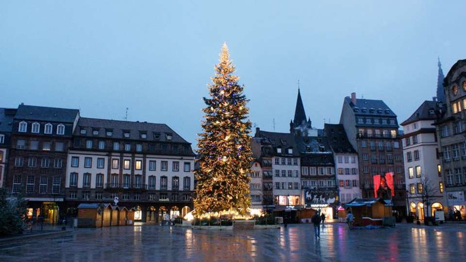 The Magic of Christmas: Savory delights and holiday traditions on a Rhine River cruise (port-to-port cruise) - Tweet World Travel - France - Image 4