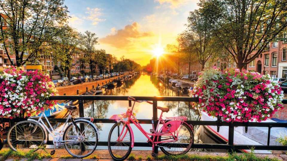 The Magic of the Canals: From Amsterdam to Brussels (port-to-port cruise) - Experience the authenticity of the Netherlands and Belgium - Tweet World Travel - Belgium - Image 5